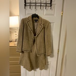 Women’s 2 pc Skirt Suit